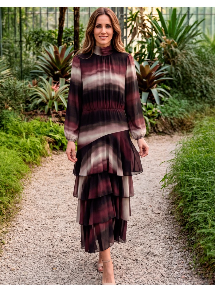 vestido midi en tonos granates con volantes
