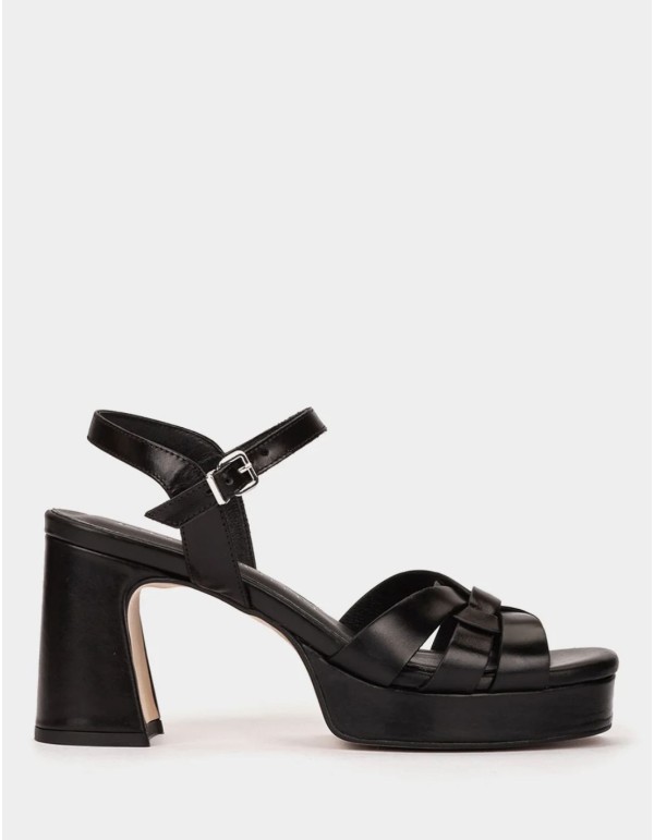 Sandales noires à talons en cuir 2