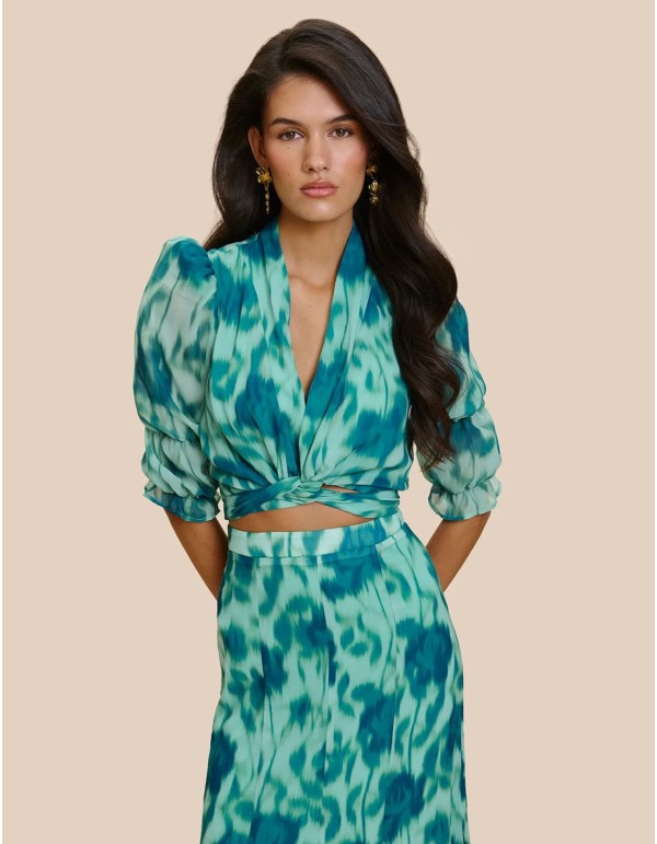 Top con estampado floral y lazada frontal