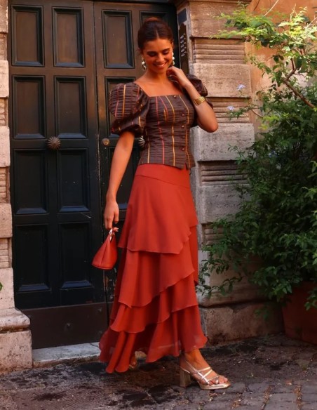 Long skirt with asymmetrical layers of tulle in terracotta