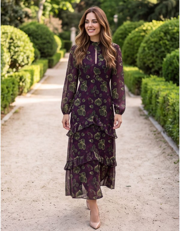 Vestido midi burdeos con estampado floral y falda de volantes para invitada