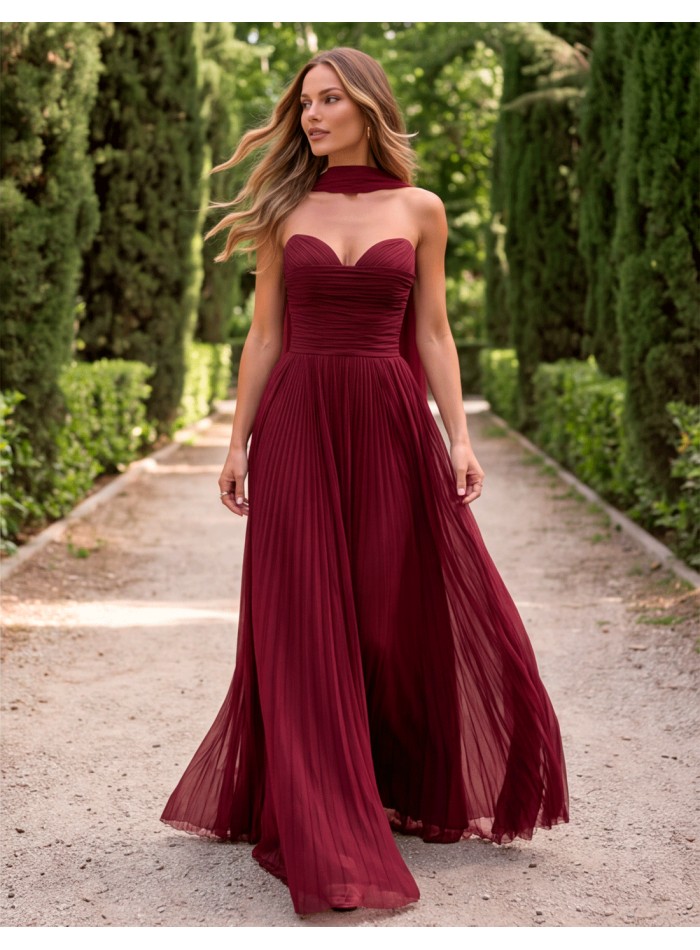 Robe longue bordeaux avec corsage et dos à lacets réglables
