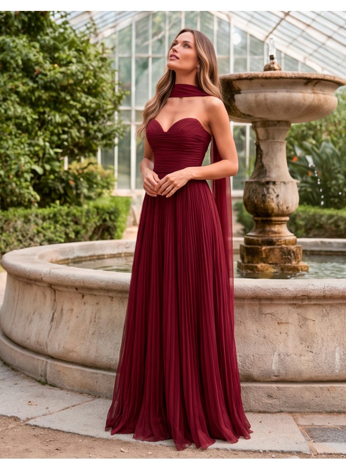 robe longue bordeaux dotée d'un corset ajustable