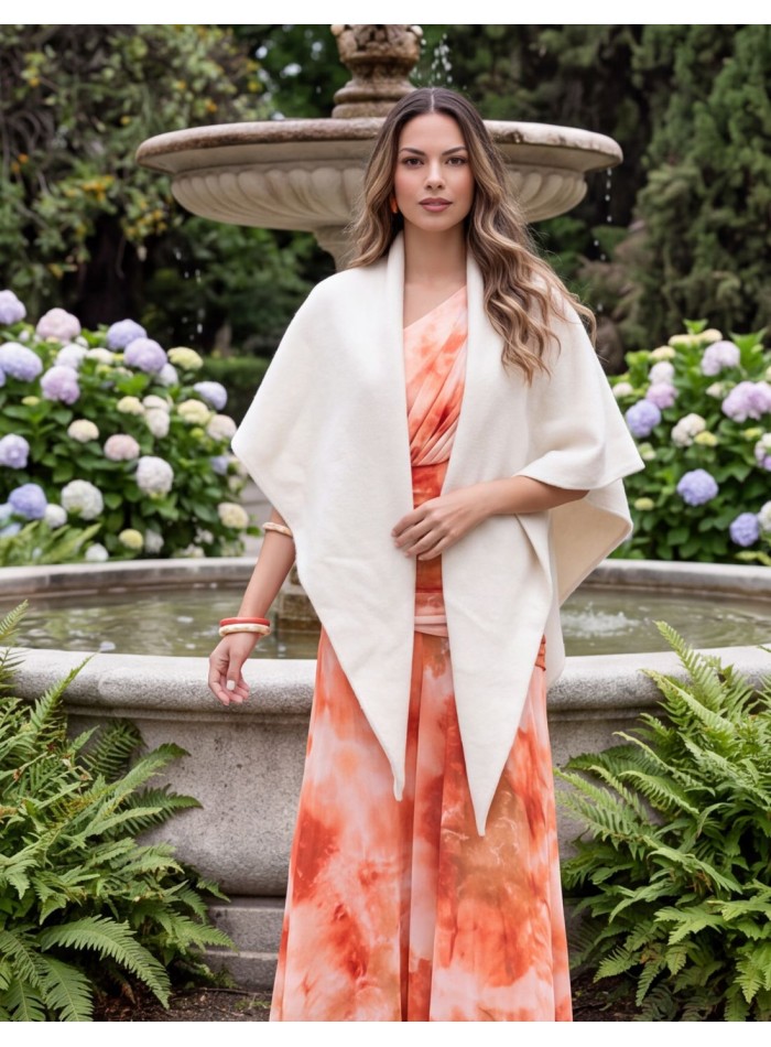Poncho color blanco