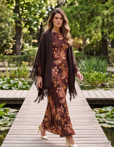Poncho multiposición color marrón con flecos
