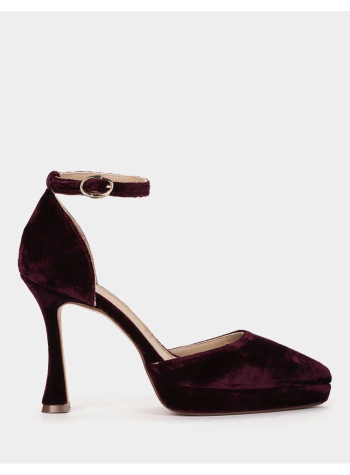 Zapatos de tacón de terciopelo granate