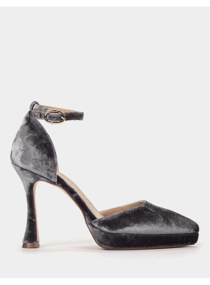 Zapatos de tacón de terciopelo morado