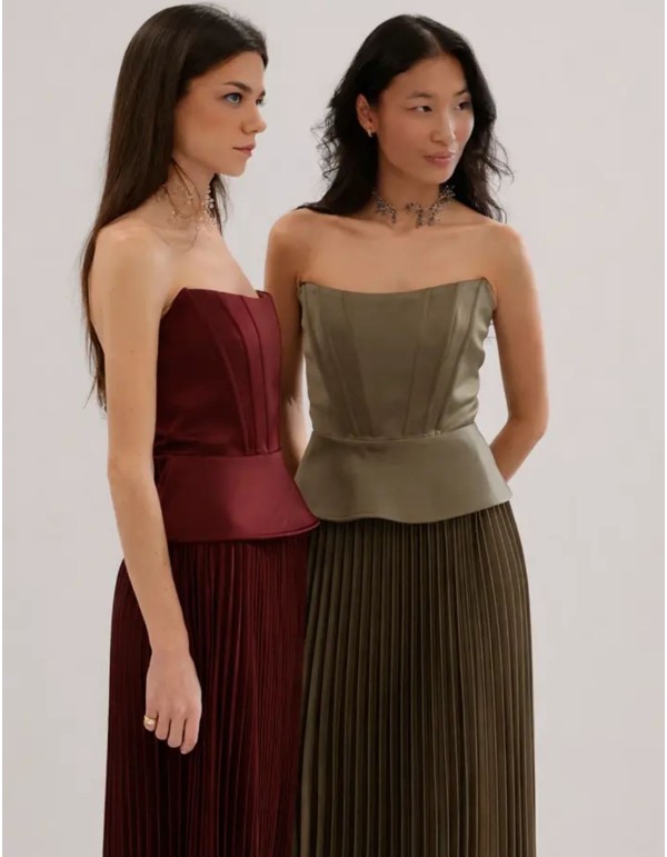 Ensemble deux pièces composé d'un corset sans bretelles... 2