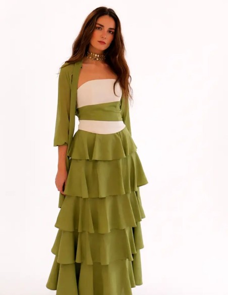Vestido largo palabra de honor con detalle en la cintura y falda de volantes en capas