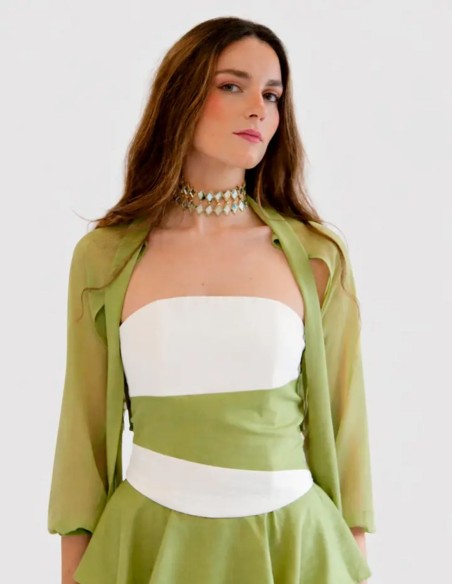 Vestido largo palabra de honor con detalle en la cintura