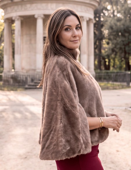 brown synthetic fur cape