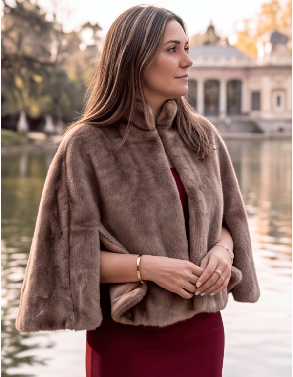 Manteau en fourrure synthétique marron