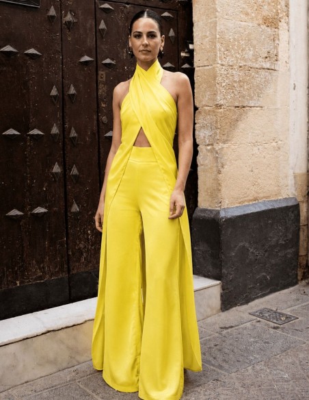 Pantalón largo de pata ancha color amarillo limón