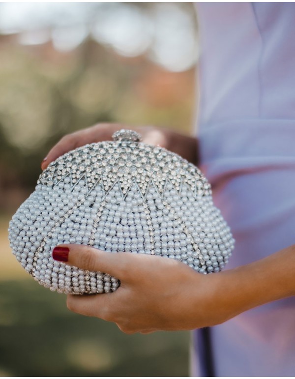 Shell clutch bag with embellished stars silver - Invitada Perfecta