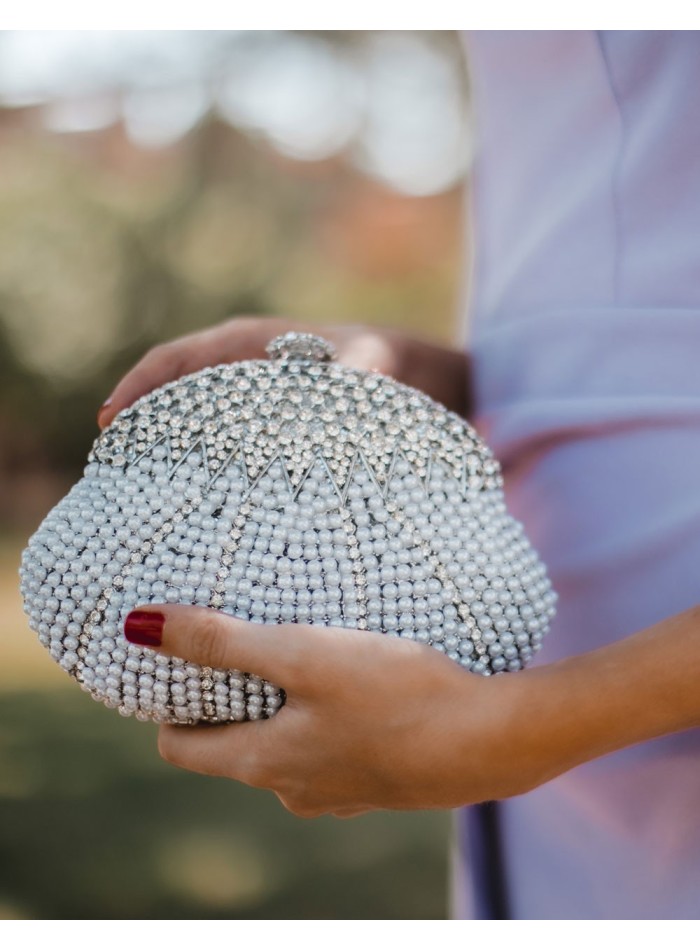 Clutch de fiesta con forma concha y cristales de Swarovski plata - Invitada Perfecta