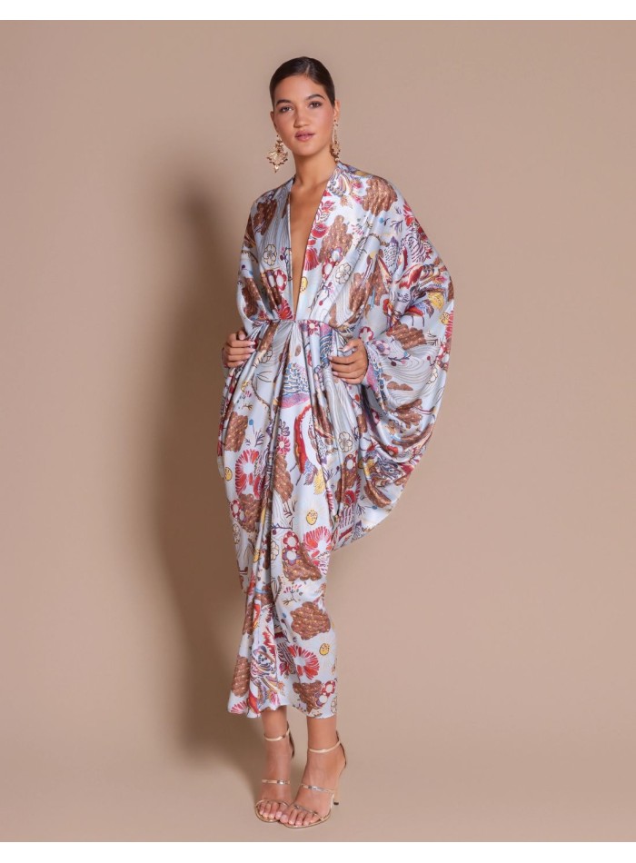 Vestido kimono de satén azul con estampado