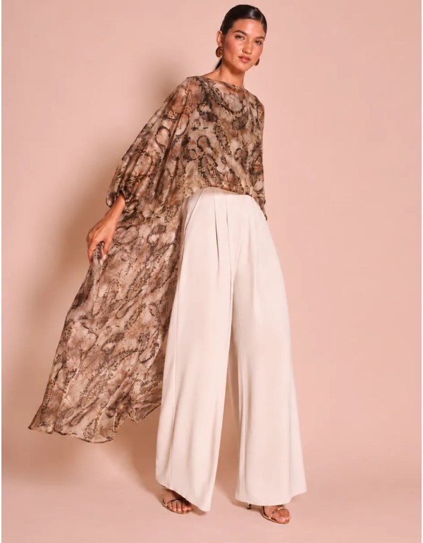 Pantalón de invitada color crema con pliegues delanteros