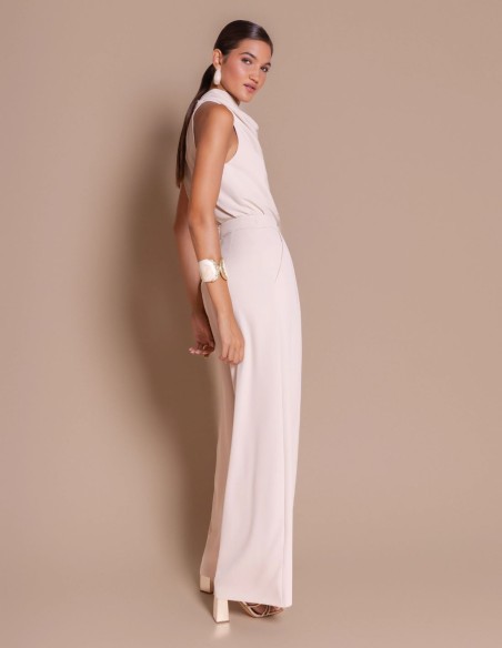 Blusa de crepé con cuello halter en color crema