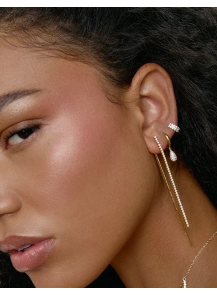 Boucles d'oreilles en zircons blancs et chaîne...