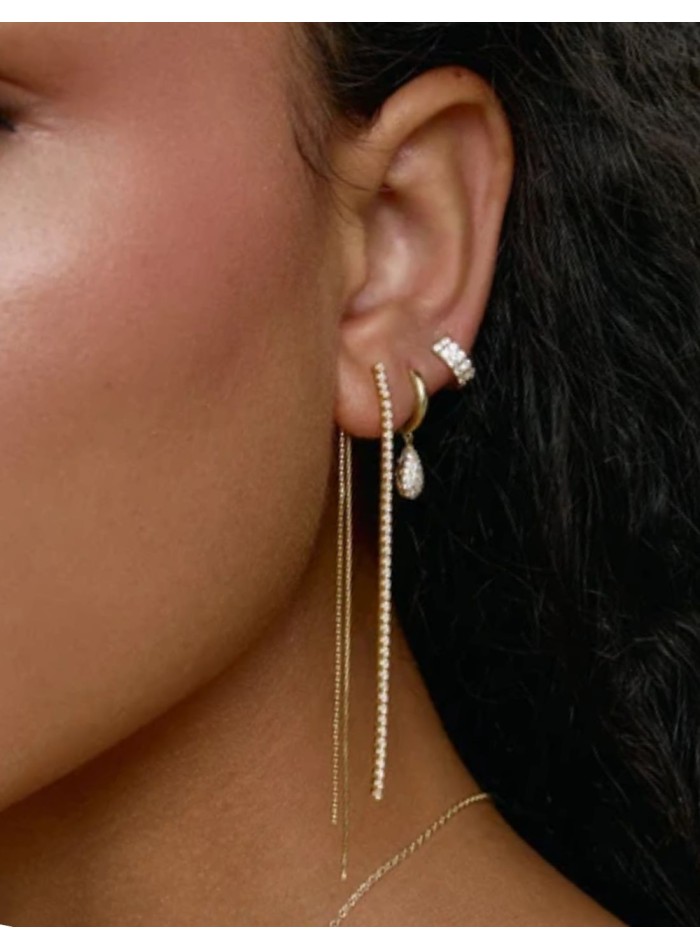 Boucles d'oreilles en zircons blancs et chaîne...