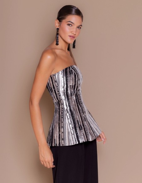 Strapless bodice with peplum detail