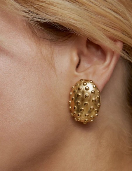 Pendientes de acero con forma de botón y baño de oro