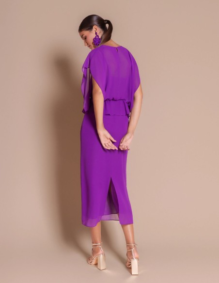 Vestido para invitada de gasa con falda recta violeta