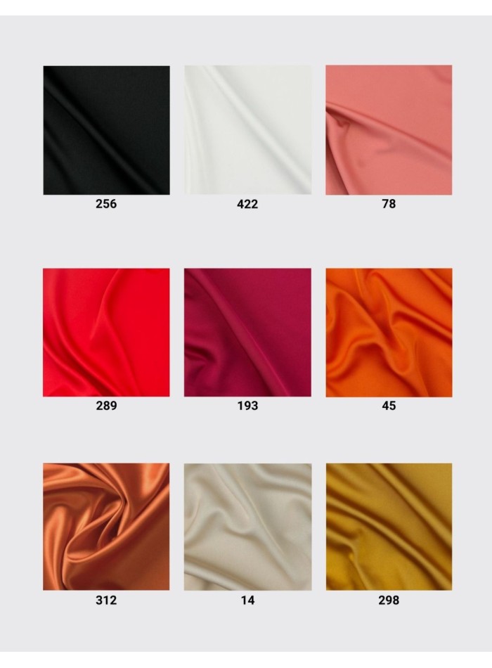 Robe longue à effet satiné et décolleté drapé