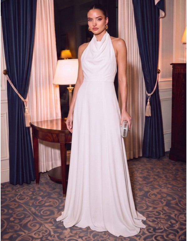 Long dress with a halter neckline and an open back