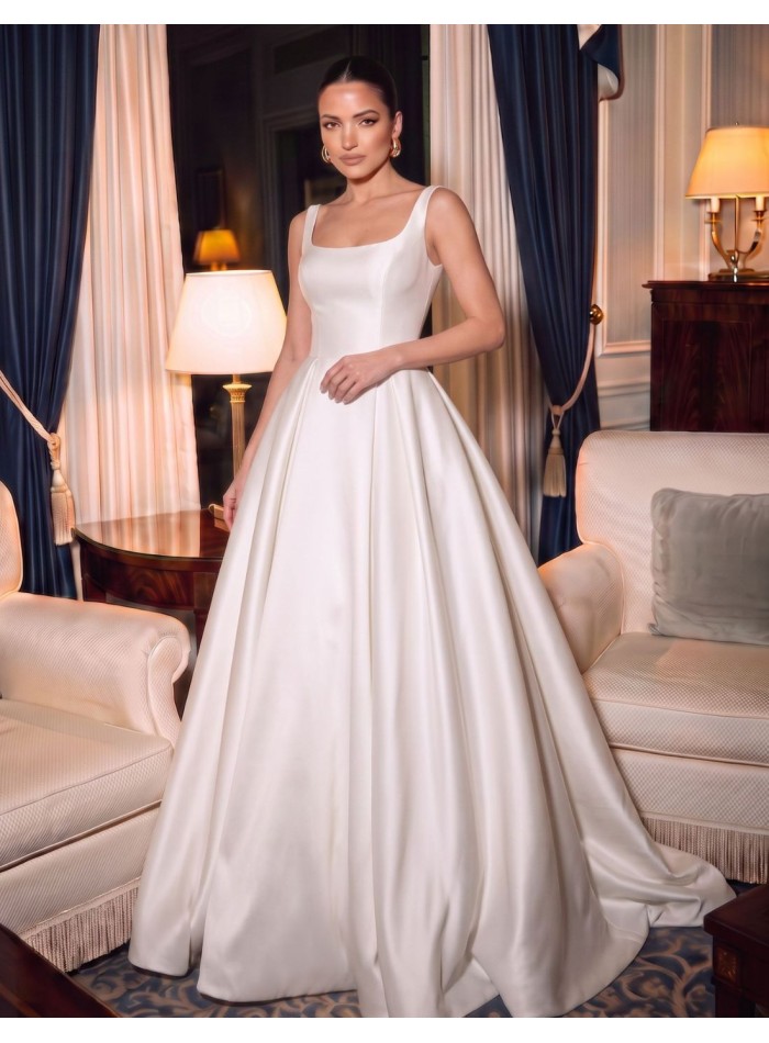 Princess-style dress made of mikado fabric