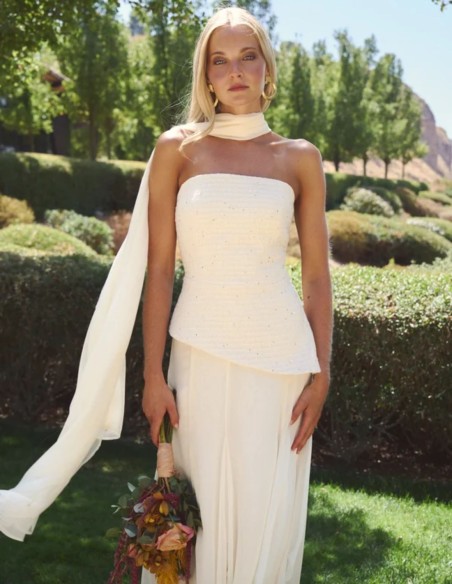 Haut de mariée sans bretelles, couleur écru, à la coupe asymétrique