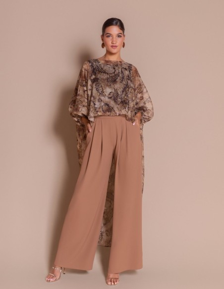 Long, asymmetrical blouse with a boat neck