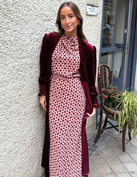 Kimono de invitada de terciopelo granate