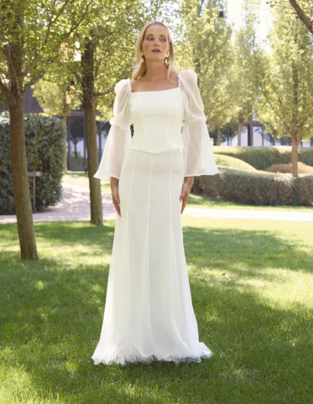 Top con mangas largas semitransparentes y ajuste encorsetado de novia