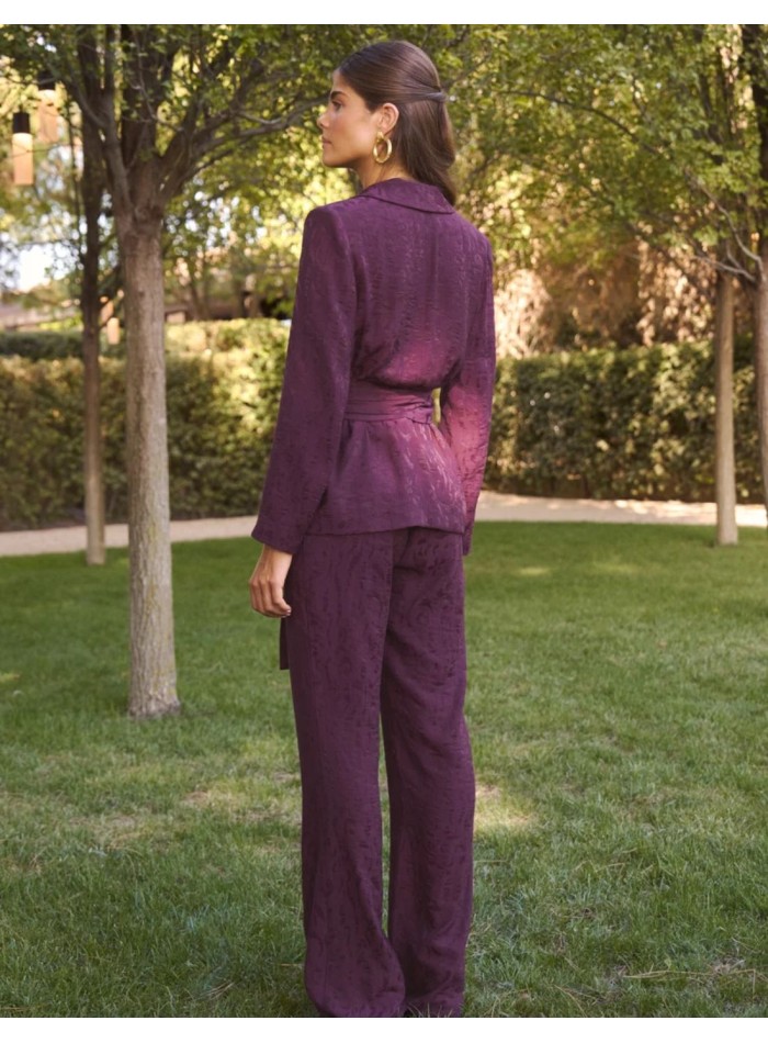 Aubergine-colored jacquard suit pants with a...