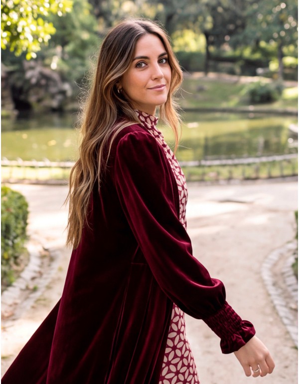 Kimono granate de terciopelo para mujer 2