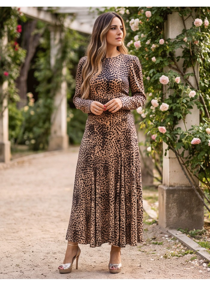 Vestido midi de manga larga con estampado animal print