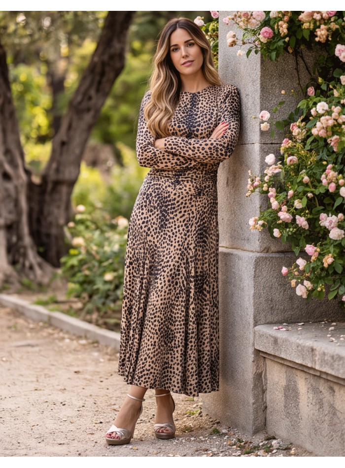 Vestido midi  con estampado animal print