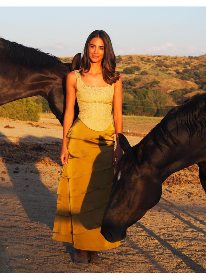 Two-piece set with a jacquard top and a layered...