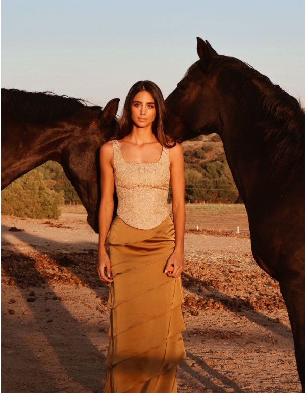 Conjunto de dos piezas con top jacquard y falda de capas