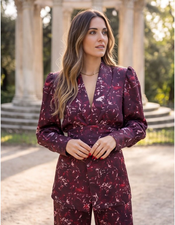 Burgundy two-piece suit with wide-leg pants 2