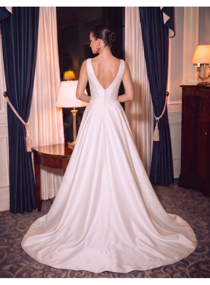 Vestido estilo princesa de mikado con bolsillos...