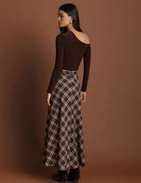 Fitted silk-knit top with an asymmetrical neckline