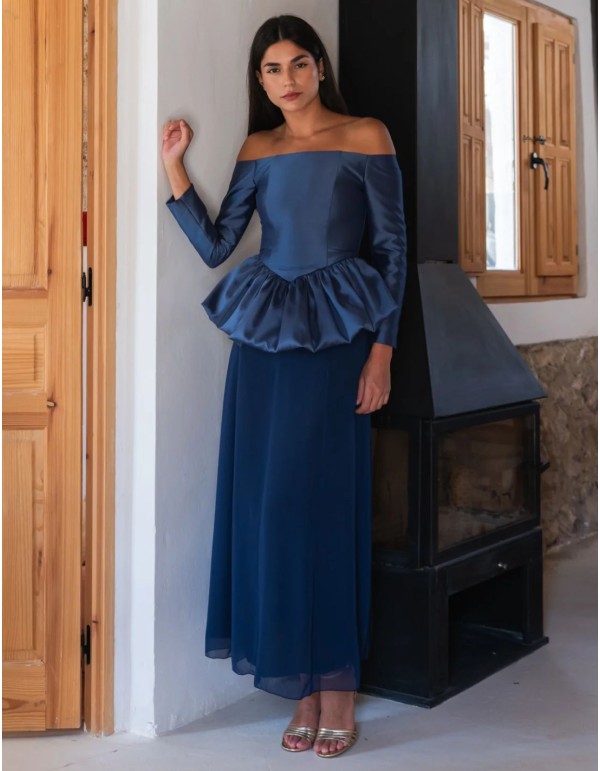 Blue outfit consisting of a chiffon skirt and a mikado top