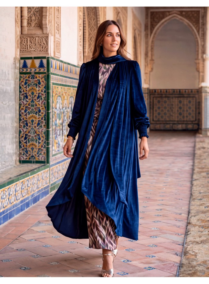Kimono largo azul marino de terciopelo con chal incorporado