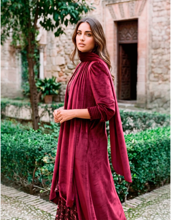 Long kimono en velours grenat avec châle intégré