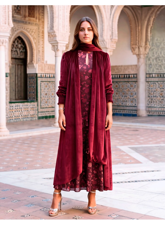 Élégant kimono long en velours grenat avec châle intégré