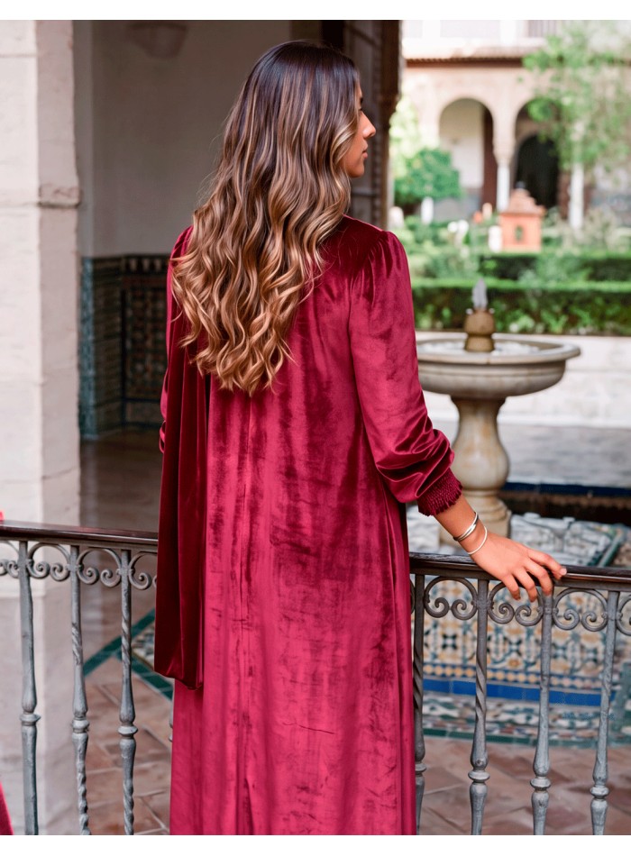 A maroon kimono that incorporates its own shawl