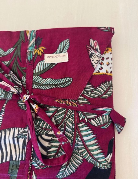 Pyjama artisanal grenat à imprimé animal exotique – 3 pièces