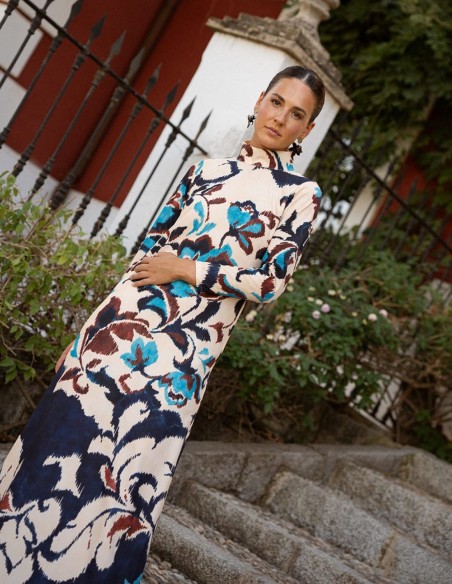 Robe longue à imprimé floral dans les tons de bleu et de bordeaux